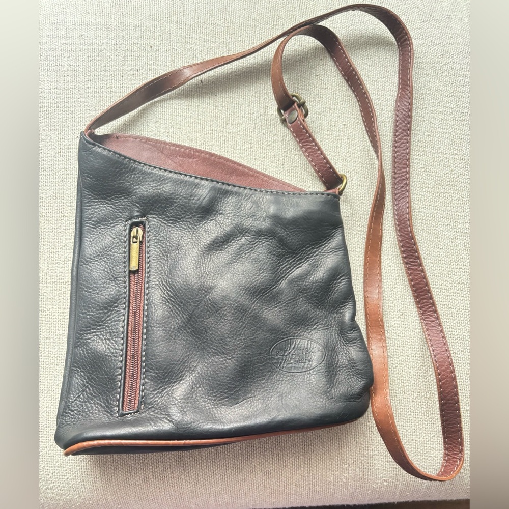 Pelletieria di Mario crossbody